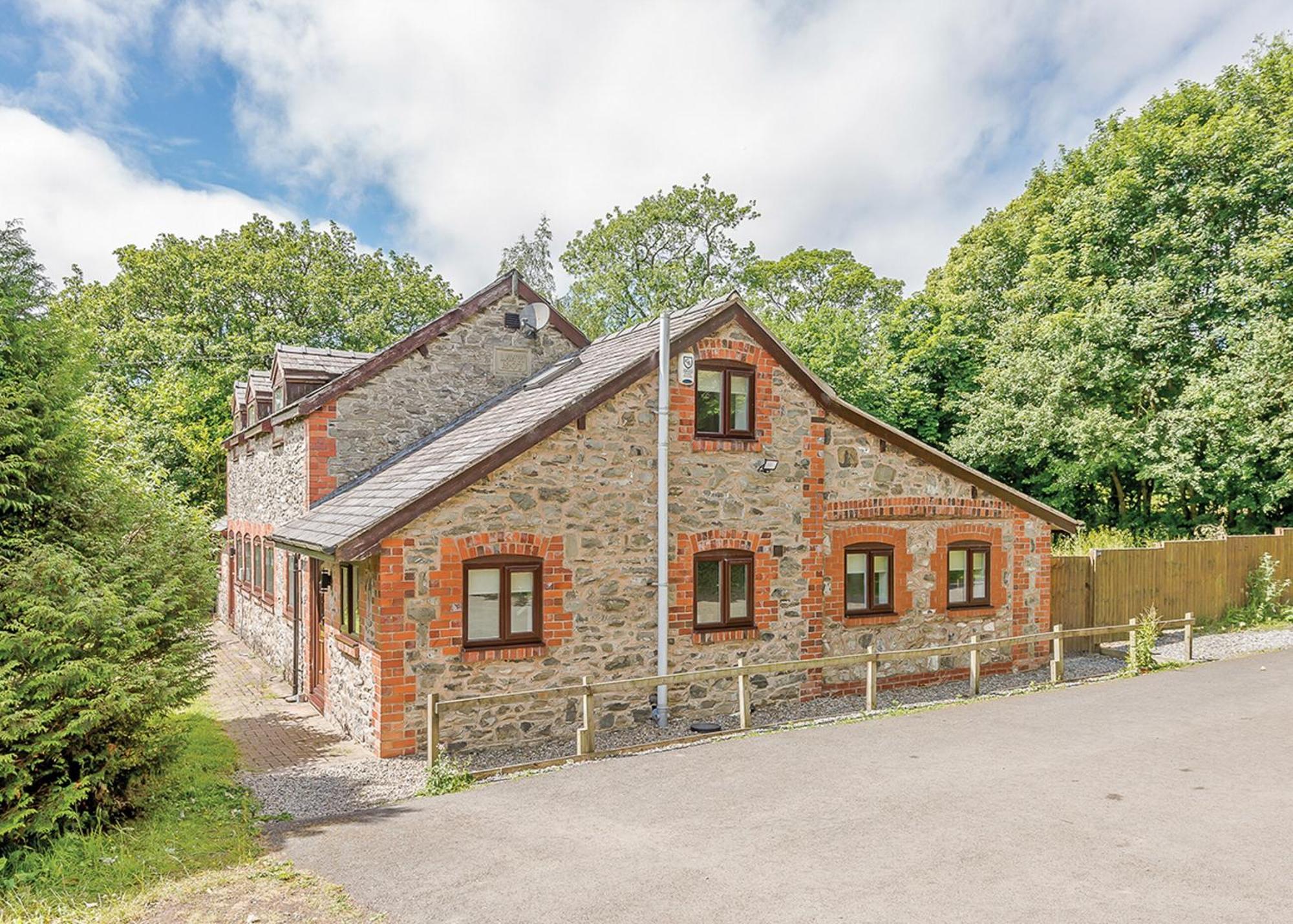 Penvale Lakes Lodges Llangollen Exterior foto