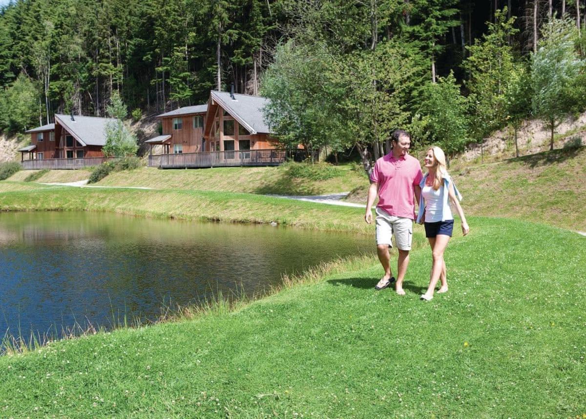 Penvale Lakes Lodges Llangollen Exterior foto